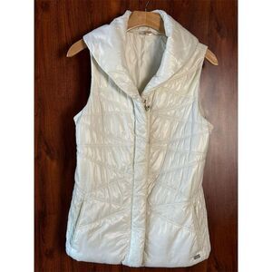 Lucy Women's White Puffer Vest Size M Quilted Winter Casual Sleeveless